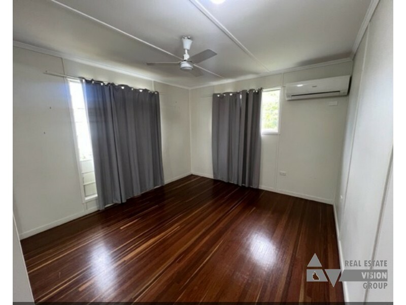 16 Long Street, Blackwater QLD 4717