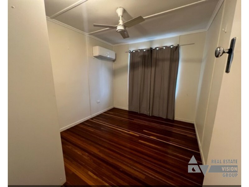 16 Long Street, Blackwater QLD 4717