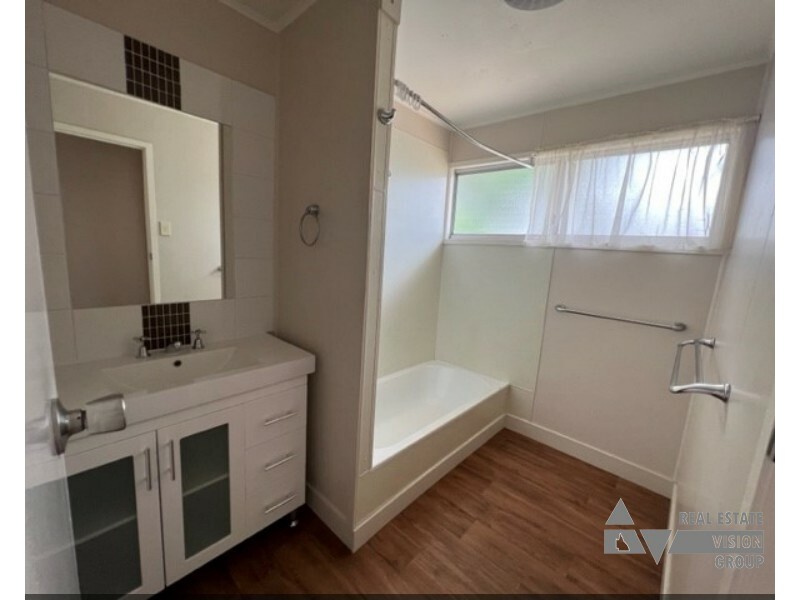 3 Eucalyptus St, Blackwater QLD 4717