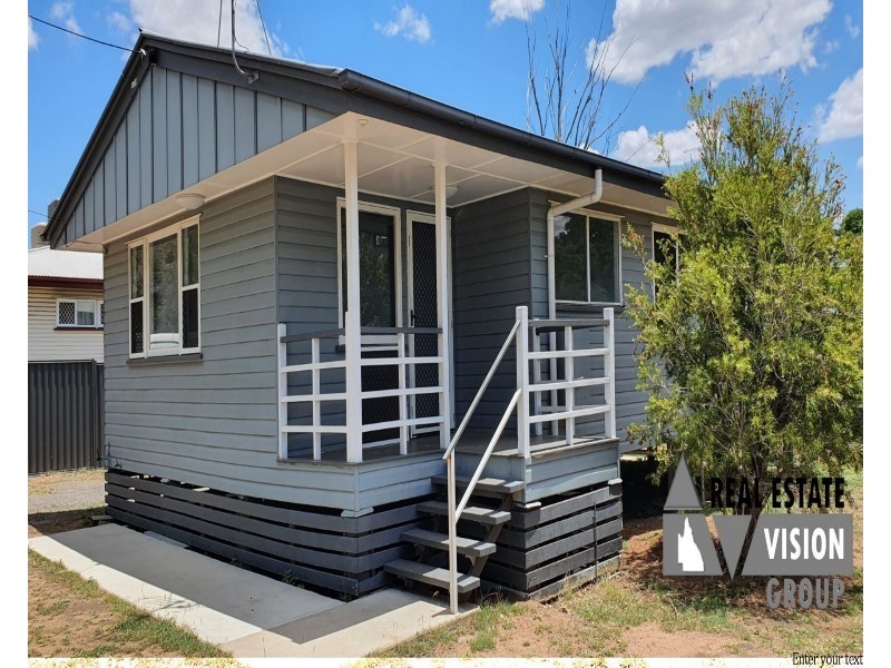 10 Yellowwood St, Blackwater QLD 4717