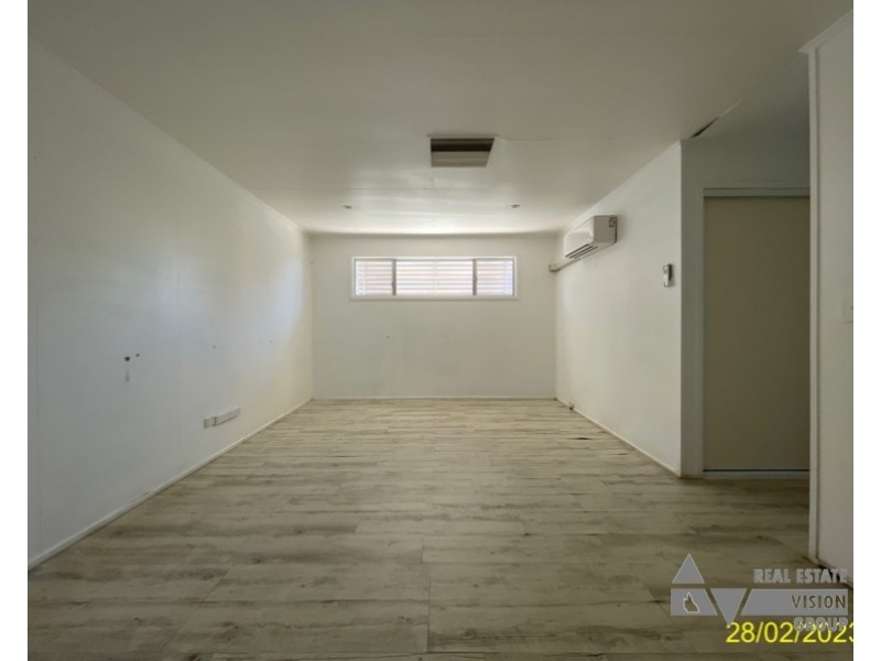27 Bottletree Ave, Blackwater QLD 4717