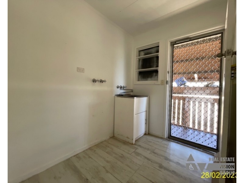 27 Bottletree Ave, Blackwater QLD 4717
