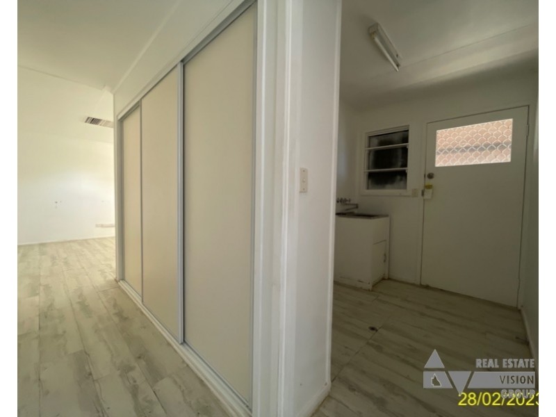 27 Bottletree Ave, Blackwater QLD 4717
