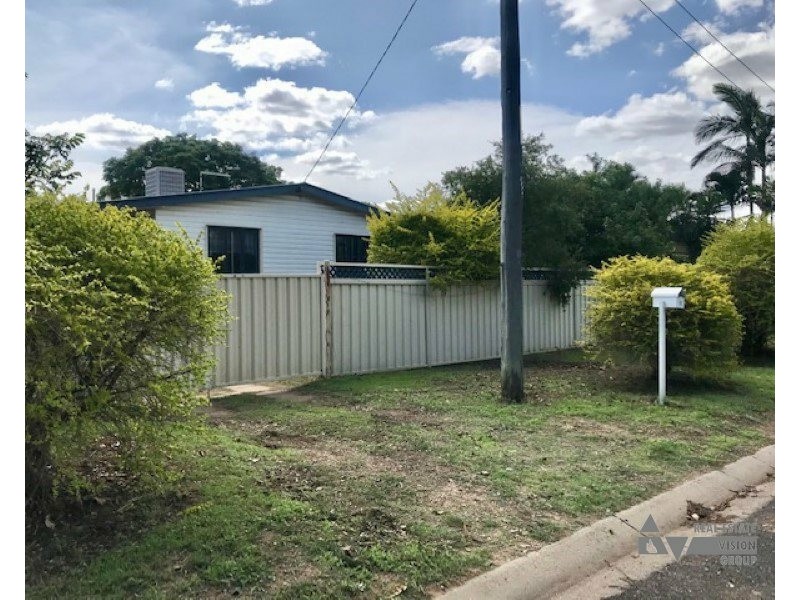 12 Old Airport Dr, Emerald QLD 4720
