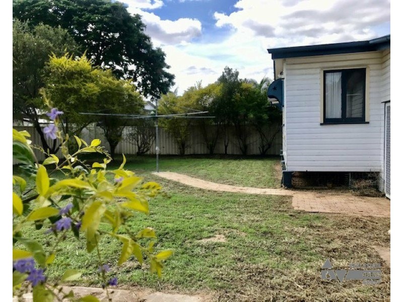 12 Old Airport Dr, Emerald QLD 4720