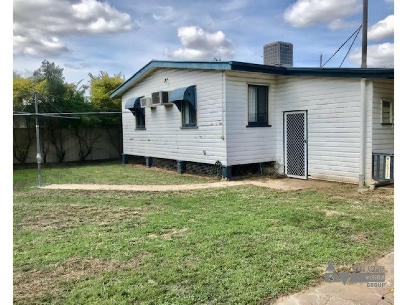 12 Old Airport Dr, Emerald QLD 4720