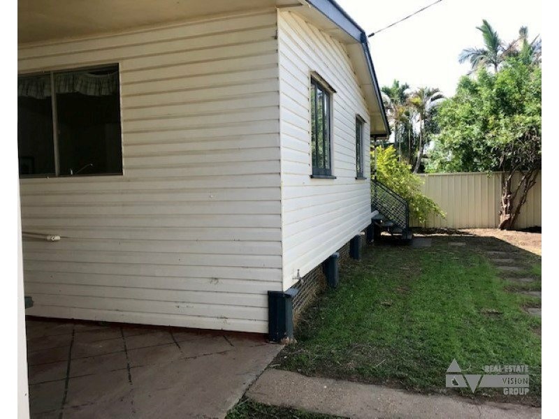 12 Old Airport Dr, Emerald QLD 4720