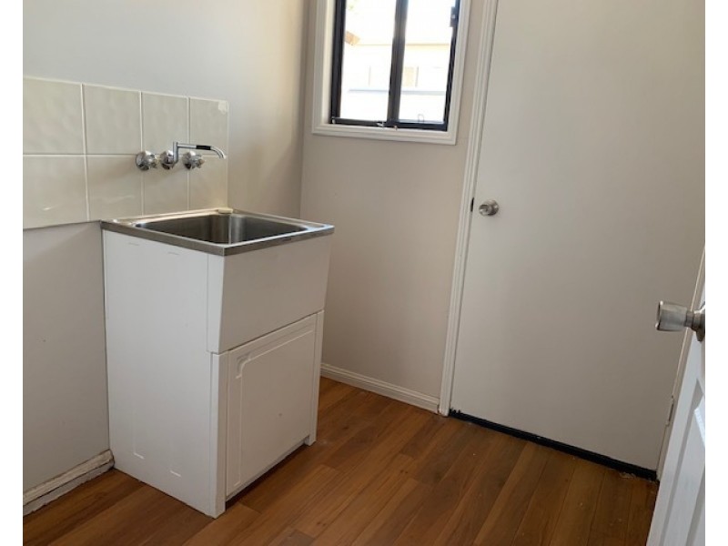 Unit 3/6 Burn St, Capella QLD 4723