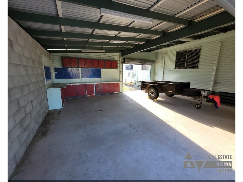 52 Littlefield St, Blackwater QLD 4717