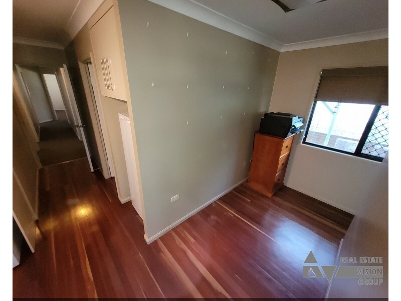 52 Littlefield St, Blackwater QLD 4717