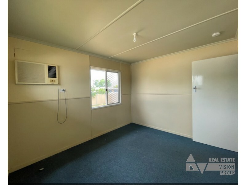 27 Fay Street, Blackwater QLD 4717