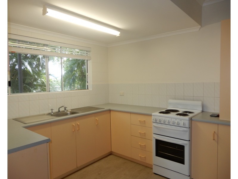 Unit 5/7 Duell Rd, Cannonvale QLD 4802
