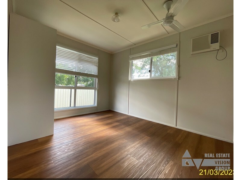 6 Long St, Blackwater QLD 4717