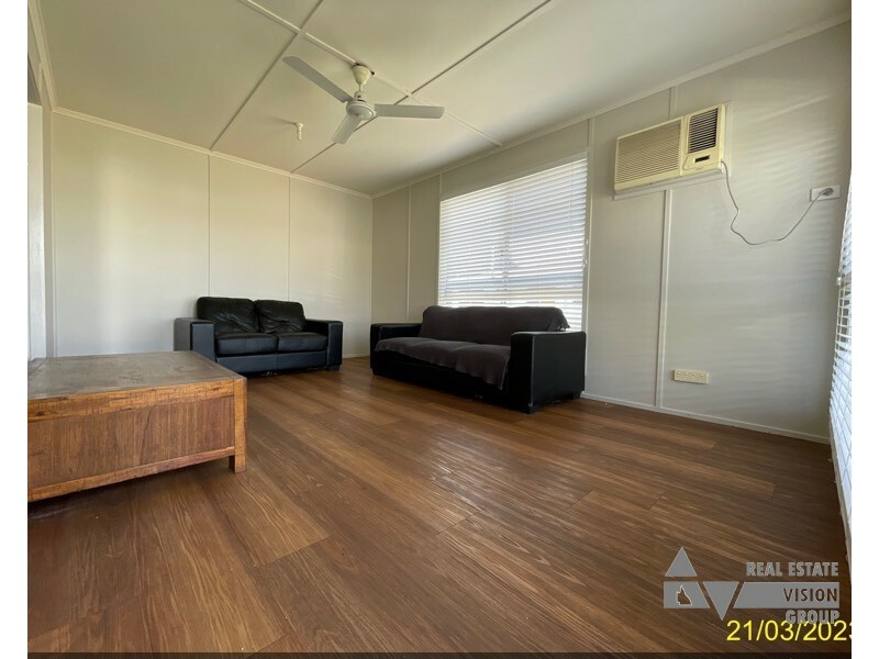 6 Long St, Blackwater QLD 4717