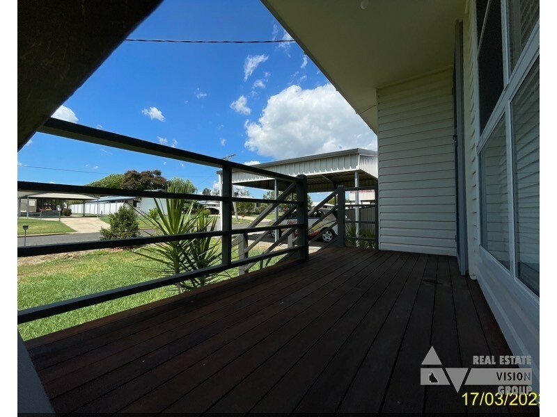 6 Long St, Blackwater QLD 4717