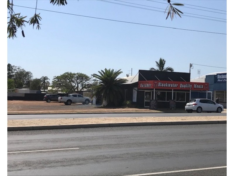 17 Mackenzie St, Blackwater QLD 4717