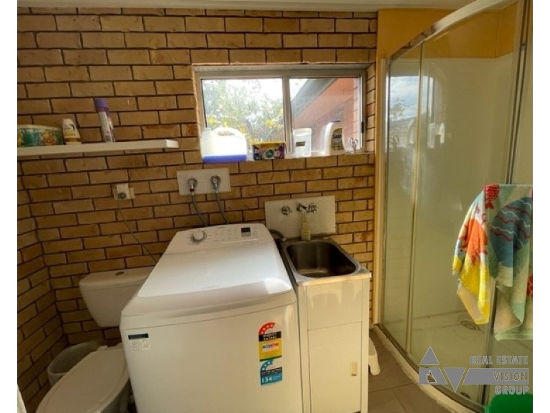 12 Expeller Ct, Emerald QLD 4720