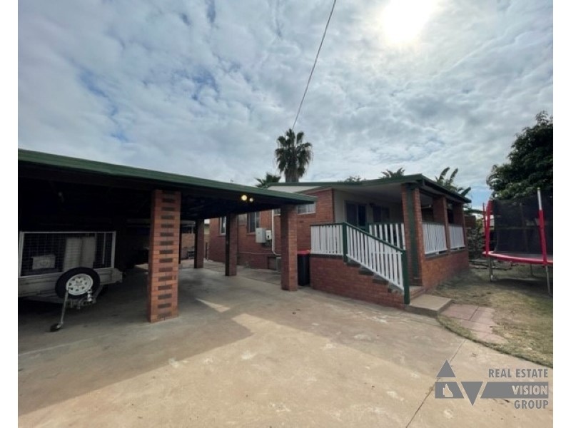12 Expeller Ct, Emerald QLD 4720