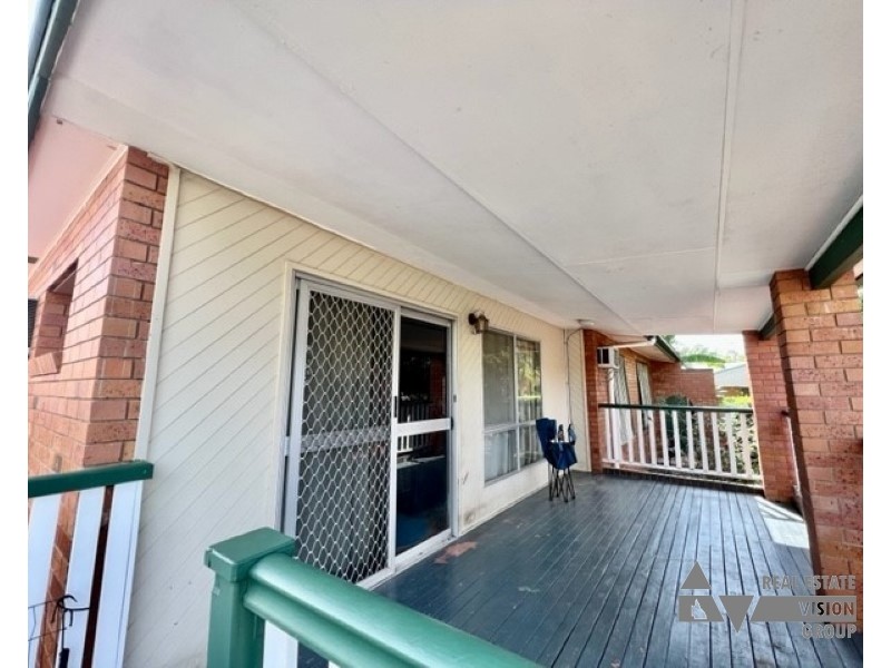 12 Expeller Ct, Emerald QLD 4720