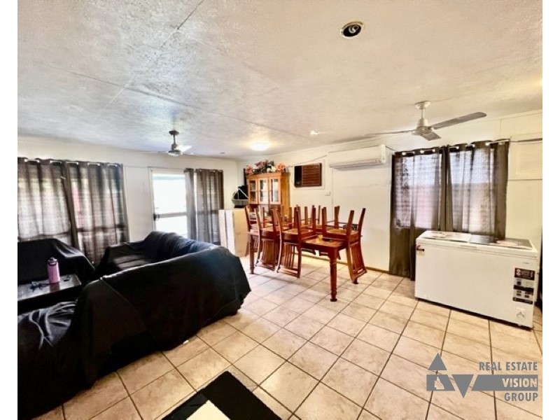 12 Expeller Ct, Emerald QLD 4720