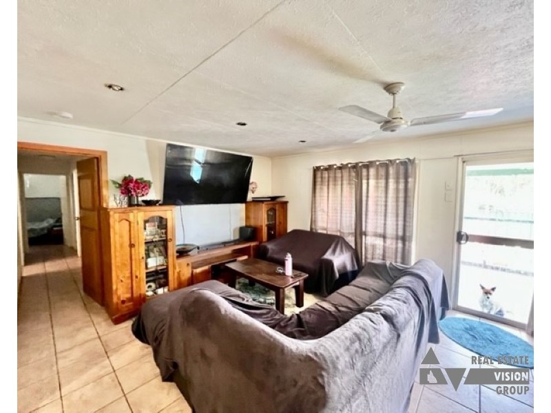 12 Expeller Ct, Emerald QLD 4720