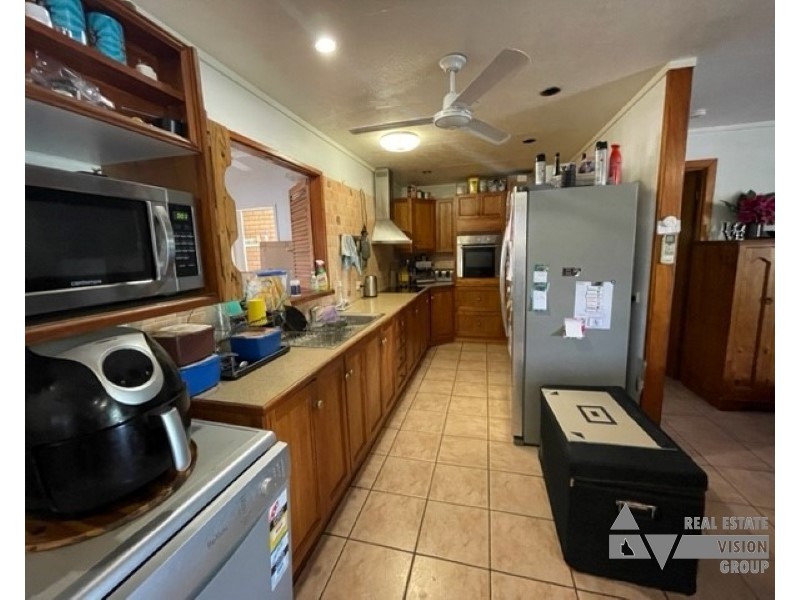 12 Expeller Ct, Emerald QLD 4720