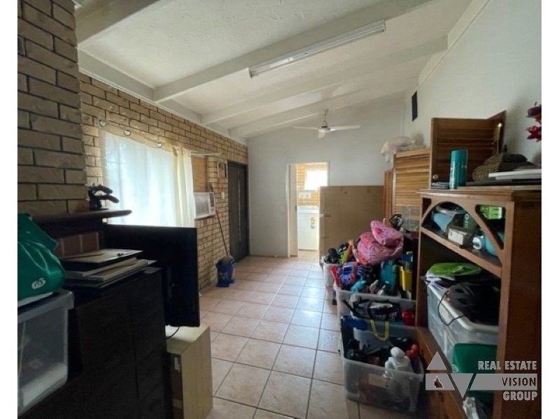 12 Expeller Ct, Emerald QLD 4720