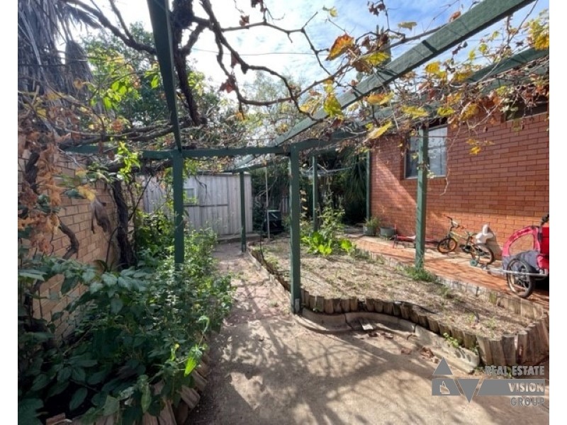 12 Expeller Ct, Emerald QLD 4720