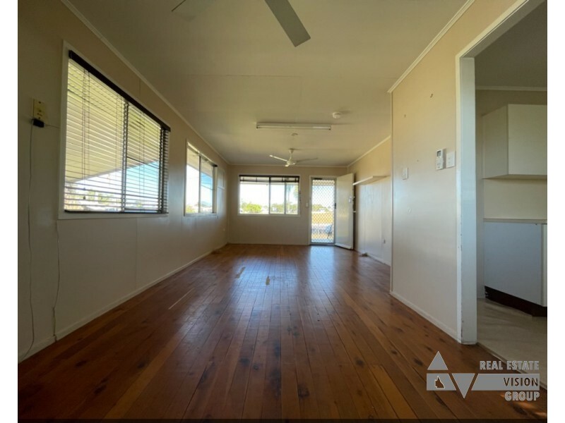 44 Acacia St, Blackwater QLD 4717