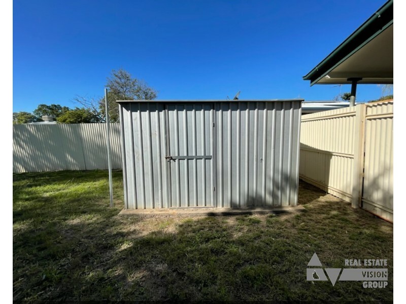 44 Acacia St, Blackwater QLD 4717