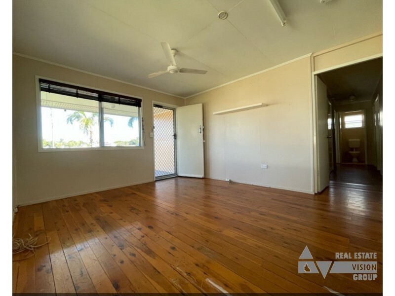 44 Acacia St, Blackwater QLD 4717