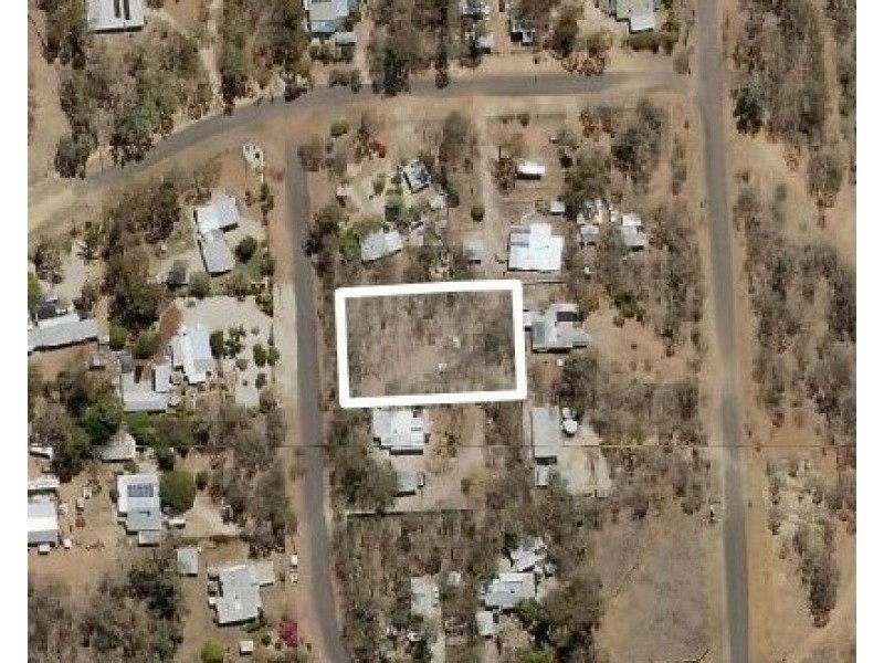 12 Finn Hill Dr, Sapphire QLD 4702