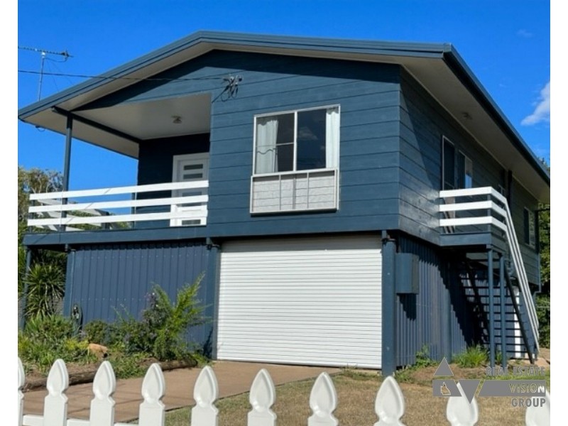 6 Moran St, Capella QLD 4723