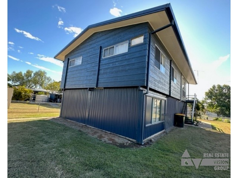 6 Moran St, Capella QLD 4723