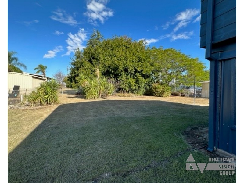6 Moran St, Capella QLD 4723