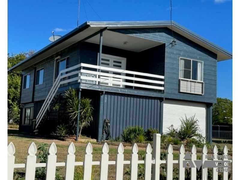 6 Moran St, Capella QLD 4723