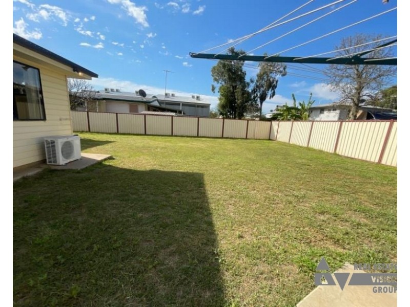 13 Sandalwood Street, Blackwater QLD 4717