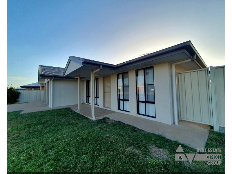 13 Desgrand Street St, Emerald QLD 4720