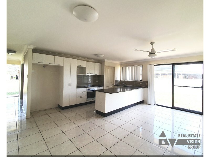 13 Desgrand Street St, Emerald QLD 4720