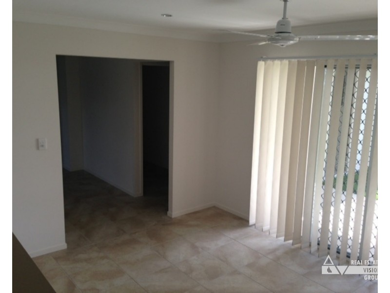 5 Belmont Place, Emerald QLD 4720