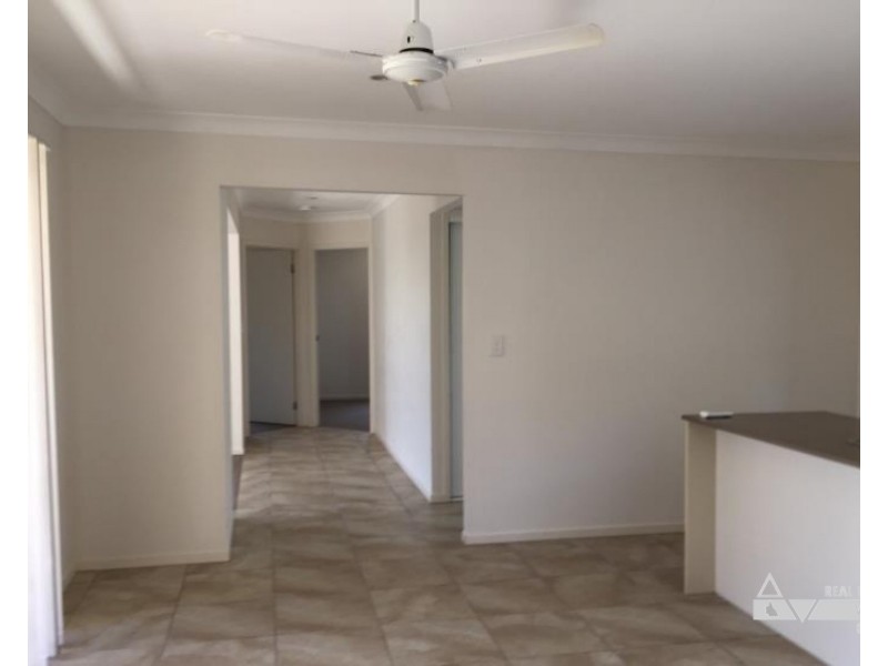 5 Belmont Place, Emerald QLD 4720