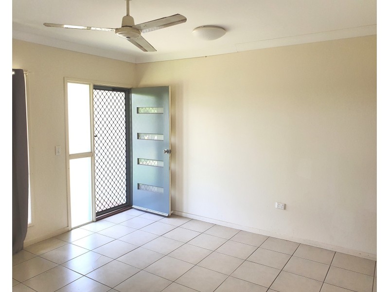10 Bean Street, Blackwater QLD 4717