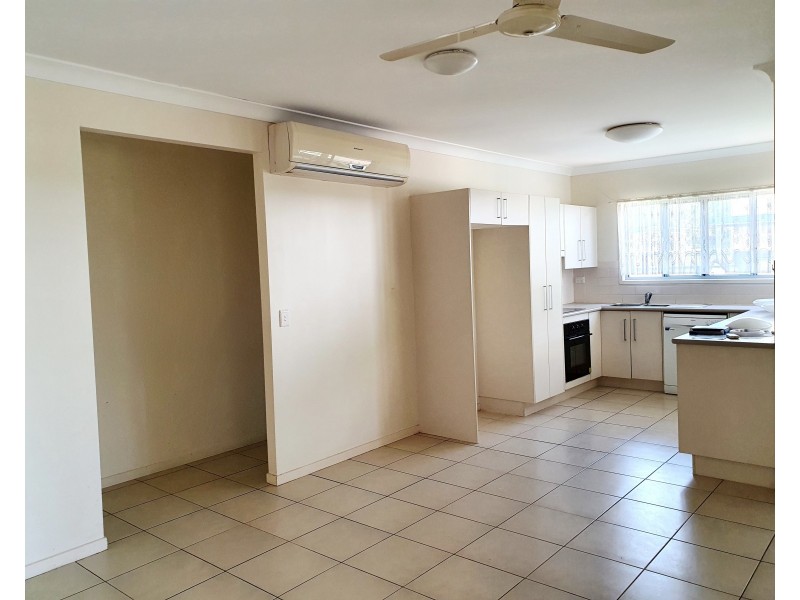 10 Bean Street, Blackwater QLD 4717