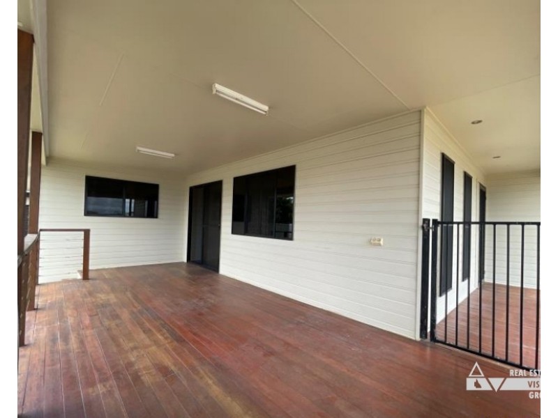 10 Summer Red Ct, Blackwater QLD 4717