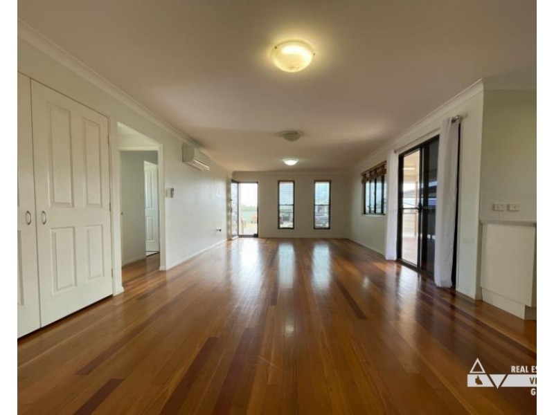 10 Summer Red Ct, Blackwater QLD 4717