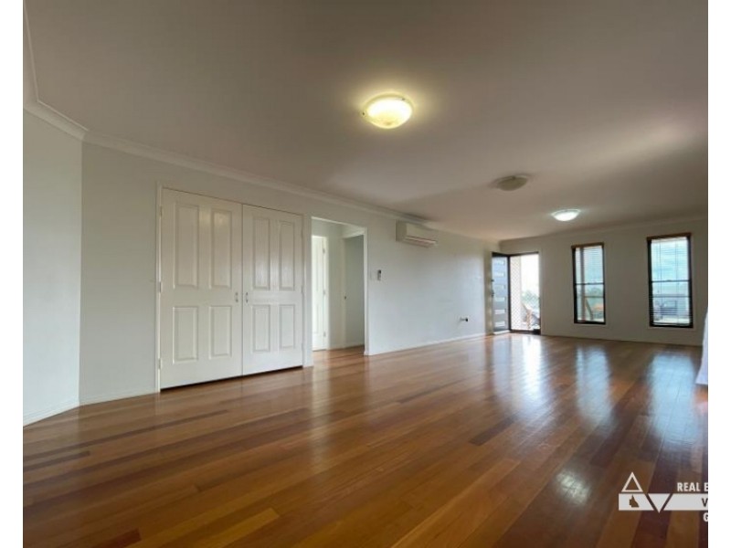 10 Summer Red Ct, Blackwater QLD 4717