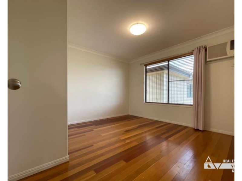 10 Summer Red Ct, Blackwater QLD 4717