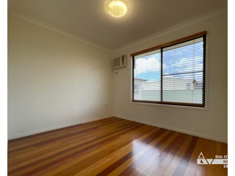 10 Summer Red Ct, Blackwater QLD 4717