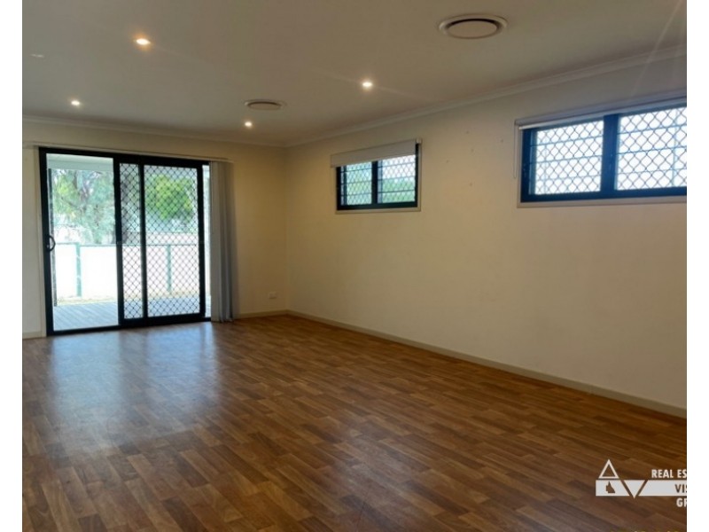 1 Gidyea St, Blackwater QLD 4717