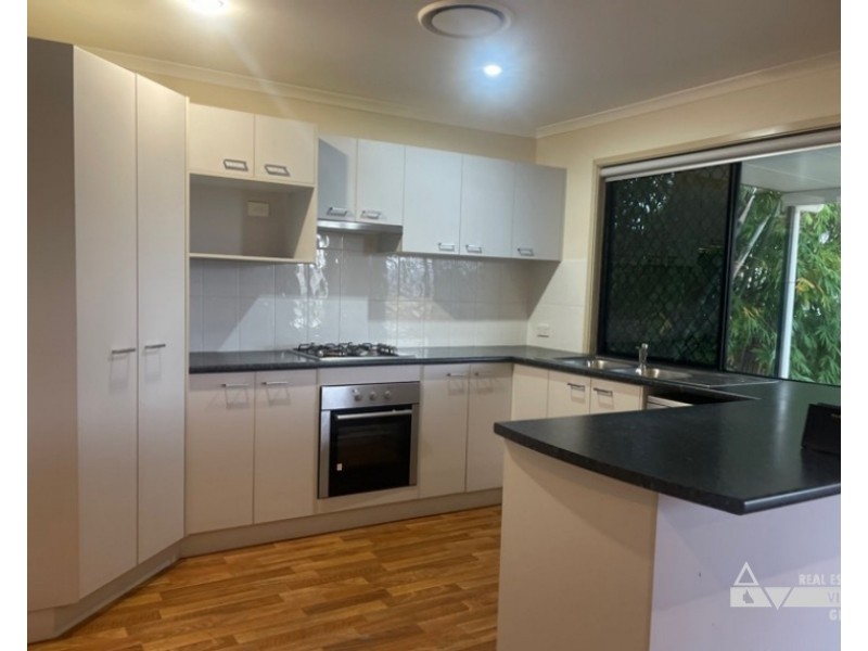 1 Gidyea St, Blackwater QLD 4717